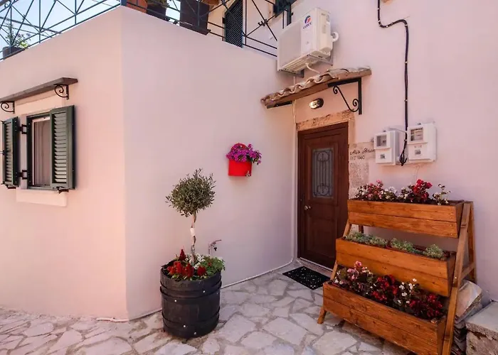 Alia House Doukádes