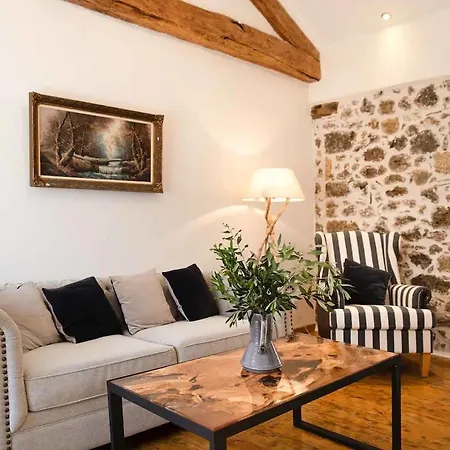 Alia House Holiday home *